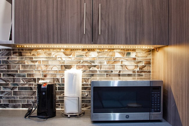 417 E 61st St, Unit SI ID1051304P in New York, NY - Foto de edificio - Building Photo