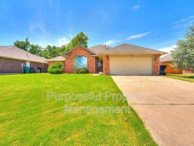 11305 Ann Arbor Ave in Oklahoma City, OK - Building Photo - Building Photo