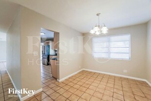 8031 SW 197th Terrace in Cutler Bay, FL - Foto de edificio - Building Photo