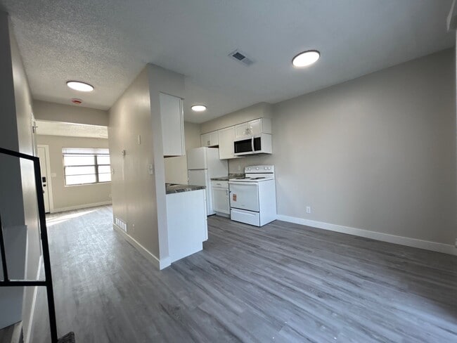 Southern Hills Townhomes in Junction City, KS - Foto de edificio - Building Photo