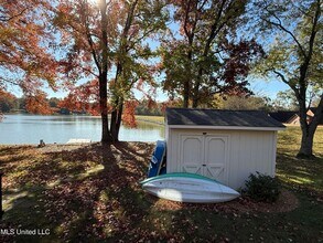 1327 Fox Chase Dr in Southaven, MS - Building Photo - Building Photo