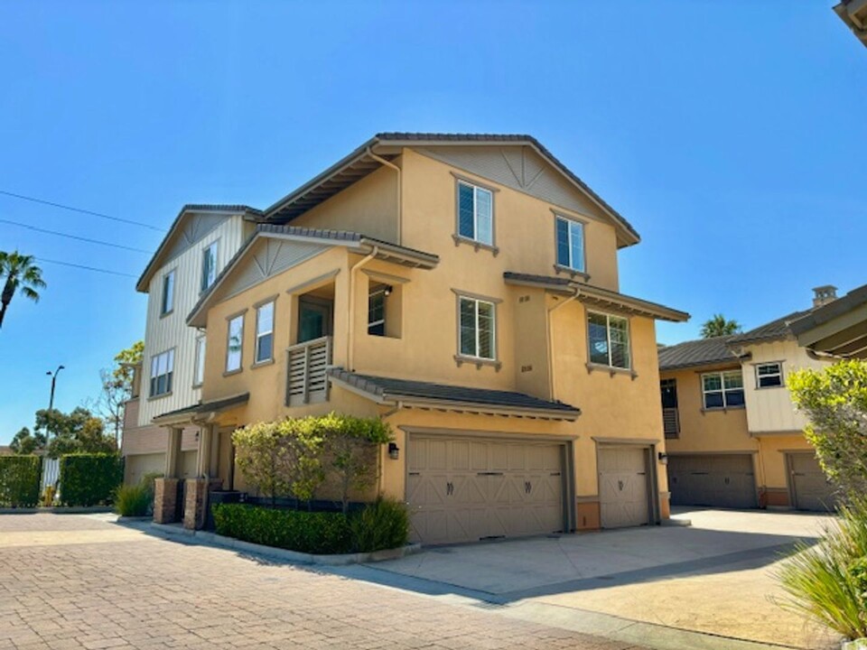 1428 Windshore Way in Oxnard, CA - Building Photo