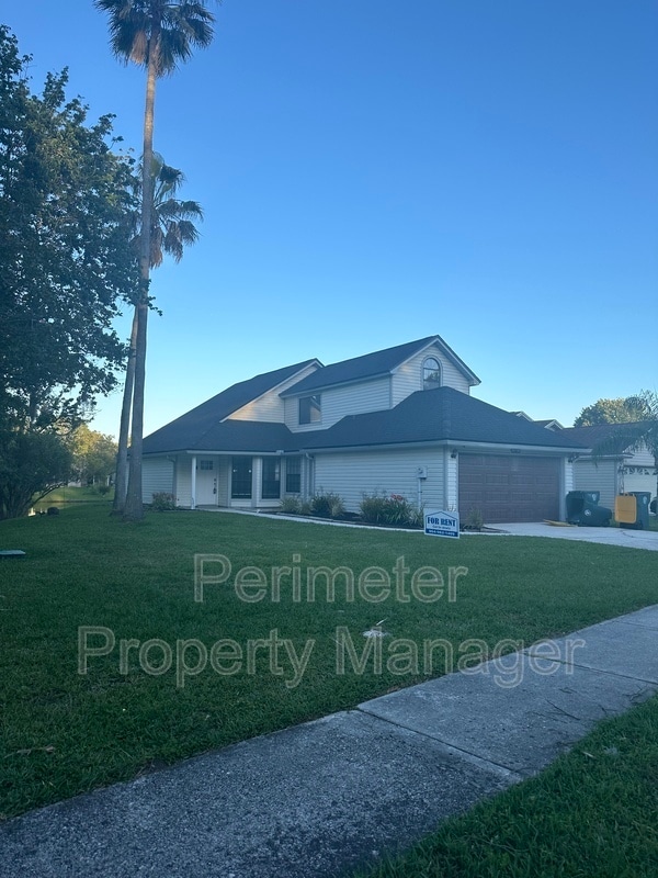 property at 2867 Lantana Lakes Dr W
