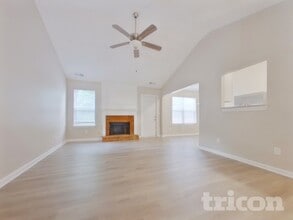 7093 Springgrove Ct in Austell, GA - Foto de edificio - Building Photo