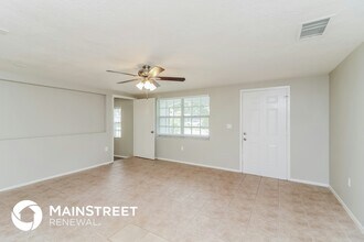 3132 Java Plum Ave in Sarasota, FL - Building Photo - Building Photo