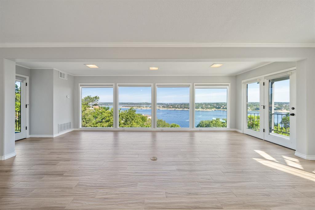 721 Mariner in Lakeway, TX - Building Photo