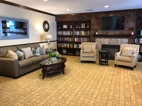 Crestmount Senior Apartments in Tonawanda, NY - Building Photo - Building Photo