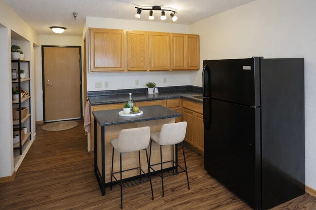 GLEN PLACE APARTMENTS