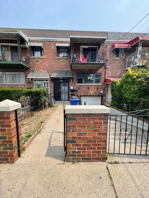 property at 522 Taylor Ave