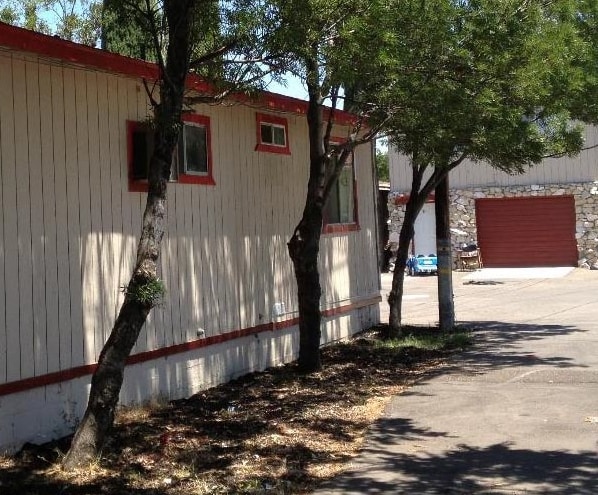1680 S Union St in Stockton, CA - Foto de edificio - Building Photo