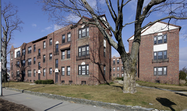 490 Angell St in Providence, RI - Foto de edificio - Building Photo