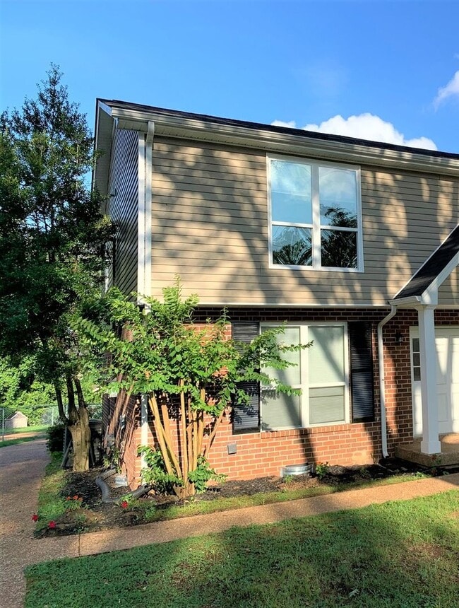 137 Colemont Dr in Nashville, TN - Building Photo - Building Photo