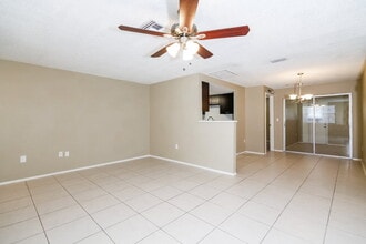 12053 Shadow Ridge Blvd in Hudson, FL - Building Photo - Building Photo