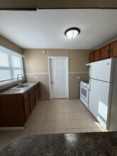 16130 Justine St in Markham, IL - Building Photo - Building Photo