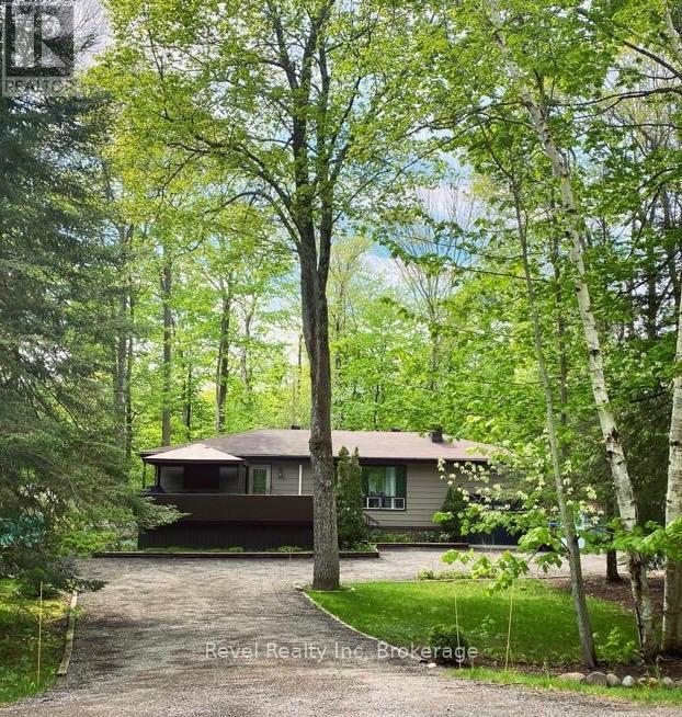 28 Lannan Dr in Tiny, ON - Building Photo - Building Photo