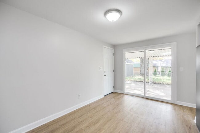 4540 Pennyston Ave in Dayton, OH - Foto de edificio - Building Photo