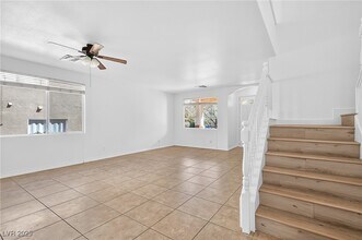 1007 Paradise View St in Henderson, NV - Building Photo - Building Photo