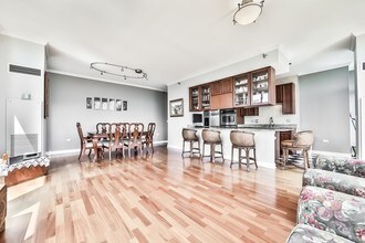 1335 S Prairie Ave-Unit -1306B in Chicago, IL - Building Photo - Building Photo