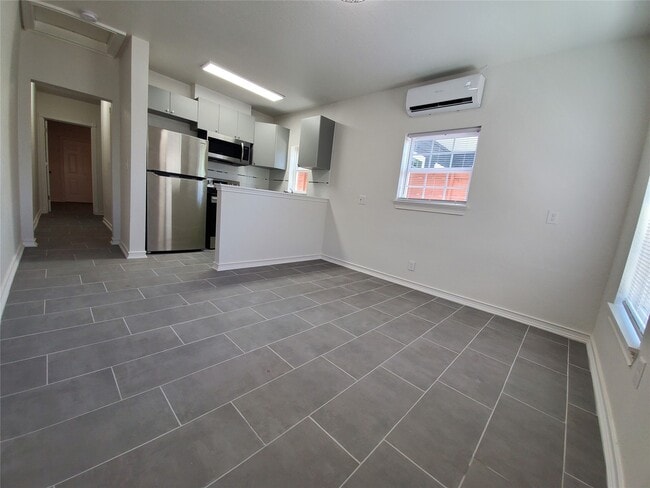 914 E 32nd St in Houston, TX - Building Photo - Building Photo