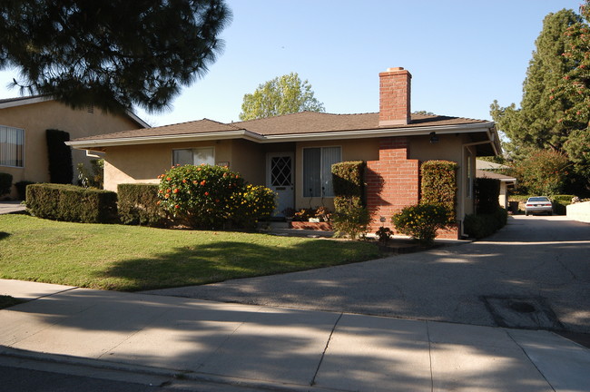 105-109 Camino Esplendido in Camarillo, CA - Building Photo - Building Photo