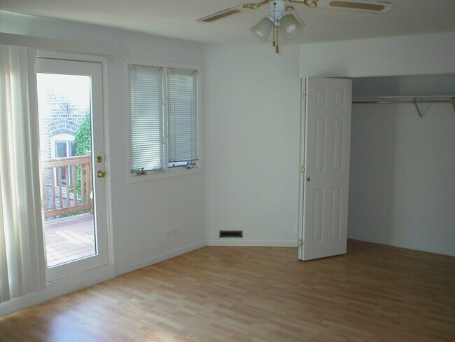 1931 N Sheffield Ave, Unit 23-2310 in Chicago, IL - Building Photo - Building Photo