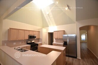 9713 Westmere Ln in Fort Worth, TX - Foto de edificio - Building Photo