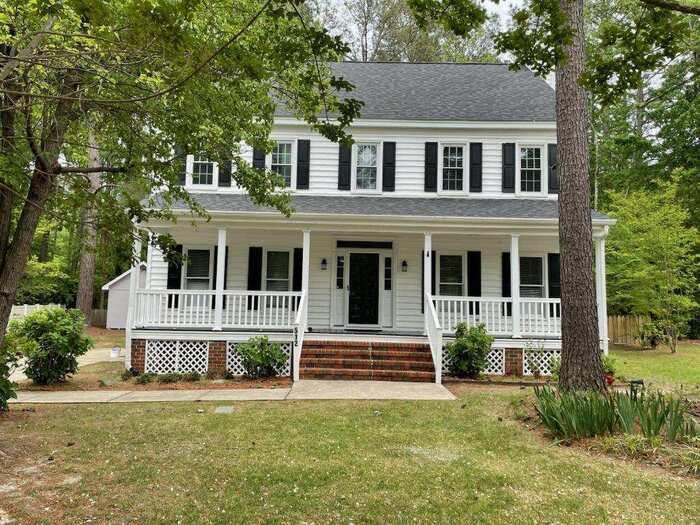 512 Woods Walk Ln in Rocky Mount, NC - Building Photo