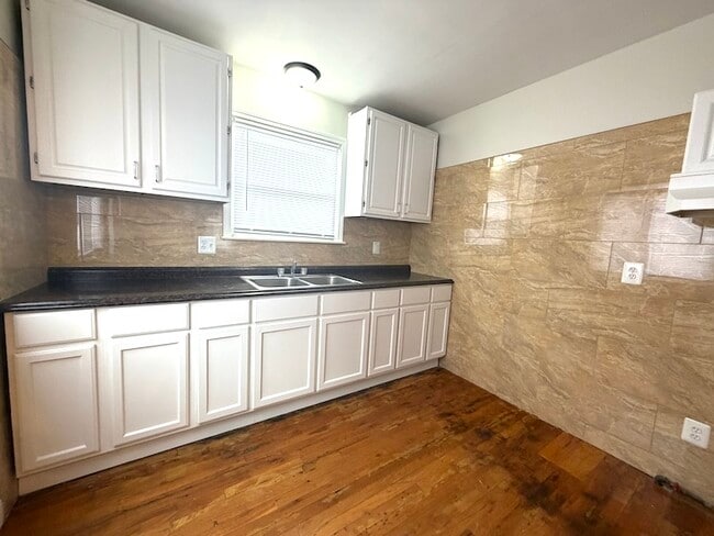 21848 Nevada Ave in Eastpointe, MI - Building Photo - Building Photo