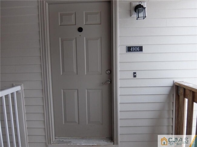 property at 4906 Ravens Crest Dr