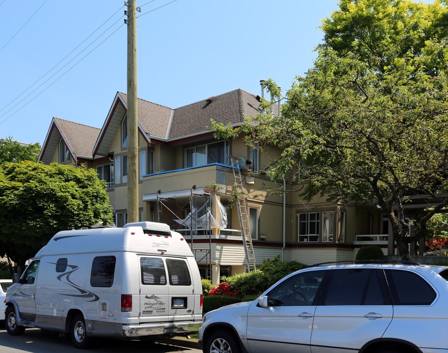 Heritage at Cypress in Vancouver, BC - Building Photo