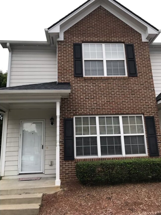 property at 2861 Bennington Dr