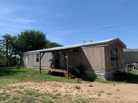 4005 Hilltop Dr in Amarillo, TX - Building Photo