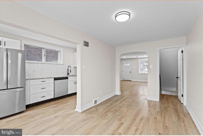 property at 622 Magnolia Ave