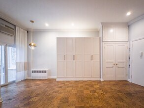 316 W 83rd St in New York, NY - Building Photo - Building Photo