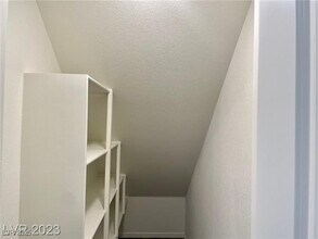 1130 Scarlet Sparrow St in Henderson, NV - Building Photo - Building Photo