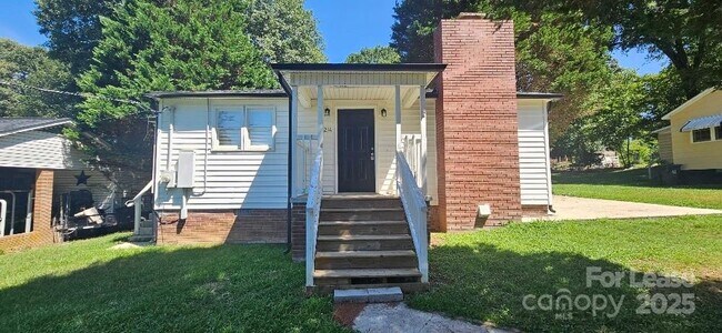 214 W Church St in Stanley, NC - Building Photo - Building Photo