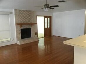 13719 Rocky Bluff Dr in Houston, TX - Building Photo - Building Photo