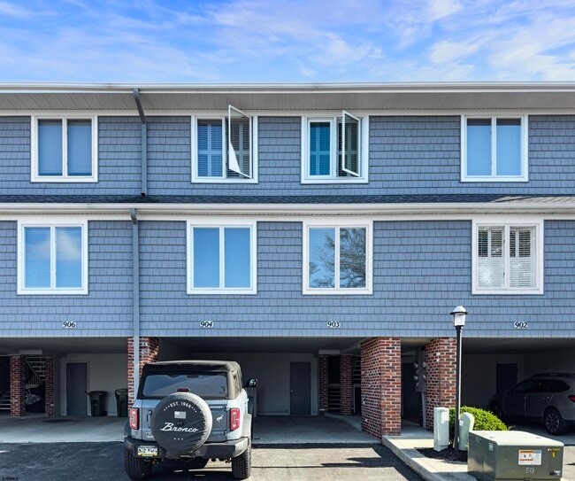 property at 903 Harbour Cove