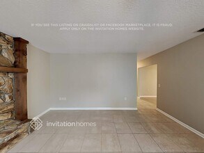907 Lakemont Dr in Valrico, FL - Building Photo - Building Photo