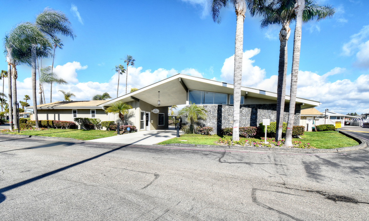 Lanikai Lane in Carlsbad, CA - Building Photo