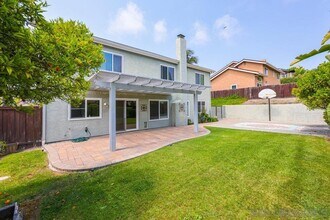 3576 Ridge Rd in Oceanside, CA - Foto de edificio - Building Photo