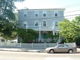 279 Washington St, Unit 2 in Brookline, MA - Building Photo