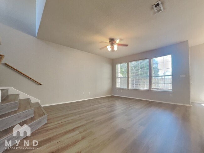 2632 Century Park Blvd in Austin, TX - Foto de edificio - Building Photo