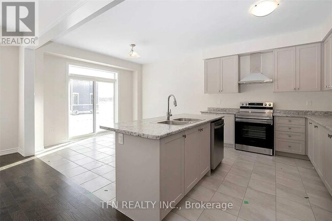 22 Charm Pl in Thorold, ON - Building Photo - Building Photo