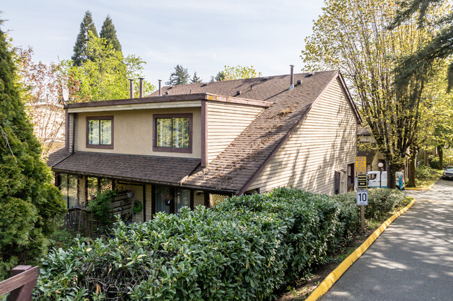 Wellington Estates Townhomes in Surrey, BC - Building Photo - Building Photo