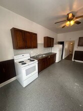 927 W Poplar St in York, PA - Building Photo - Building Photo