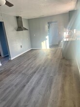 392 N Ferger Ave in Fresno, CA - Building Photo - Building Photo