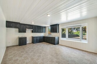 8425 Redwood Ave in Fontana, CA - Building Photo - Building Photo