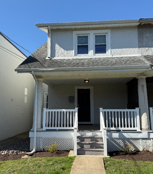 236 Tanner Ave in Hatboro, PA - Foto de edificio