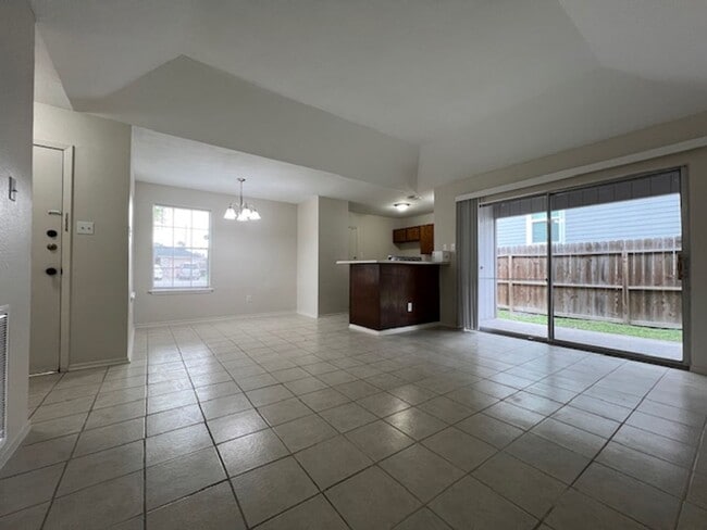 1306 Calle San Marcos in Corpus Christi, TX - Building Photo - Building Photo